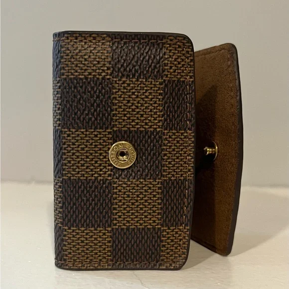 ✨Authentic Louis Vuitton Damier Ebene Cufflink Case✨